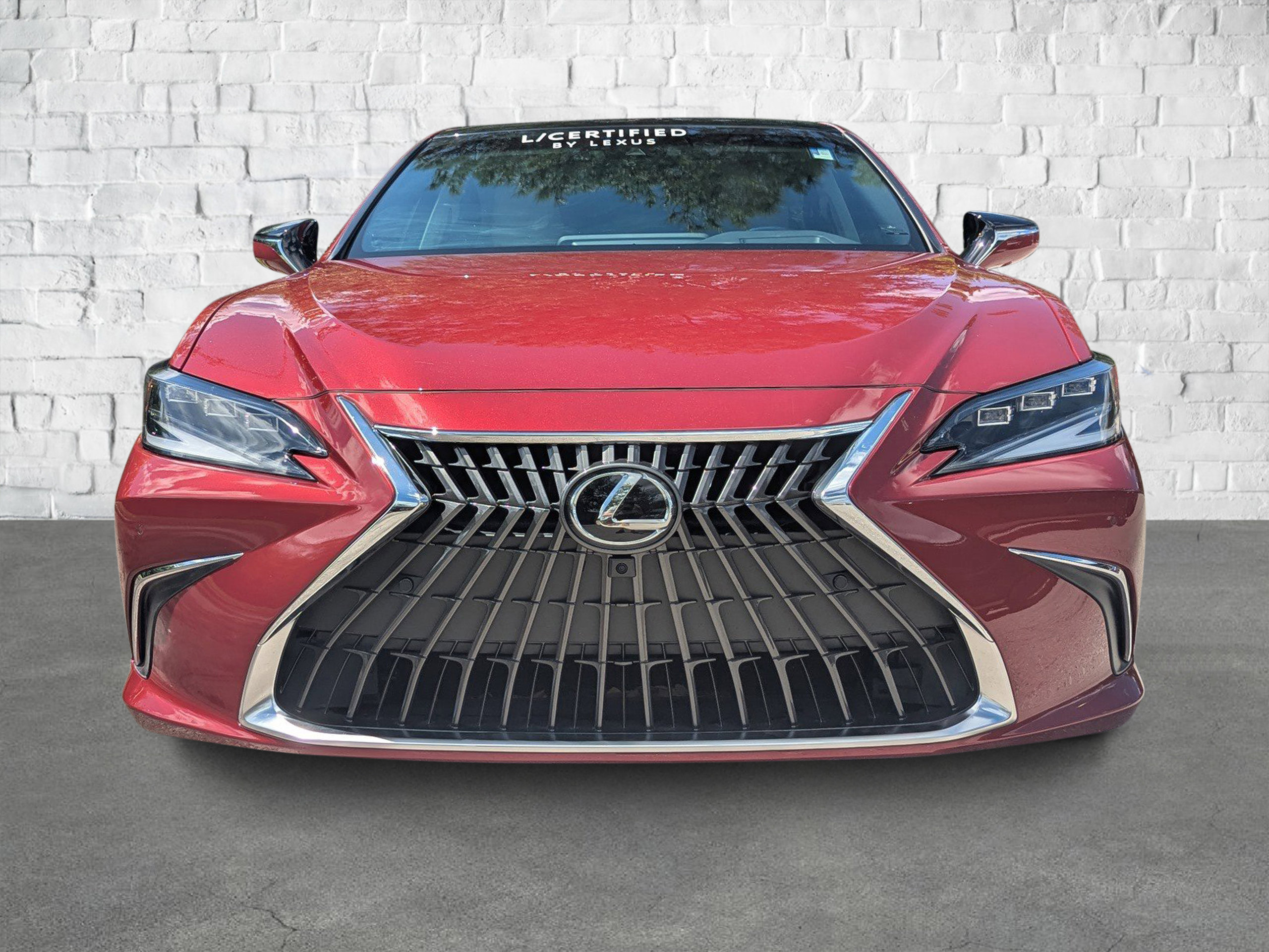 2023 Lexus ES 350 Ultra Luxury photo 2