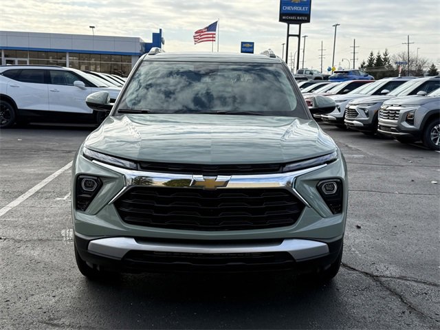 2026 Chevrolet Trailblazer LT photo 2
