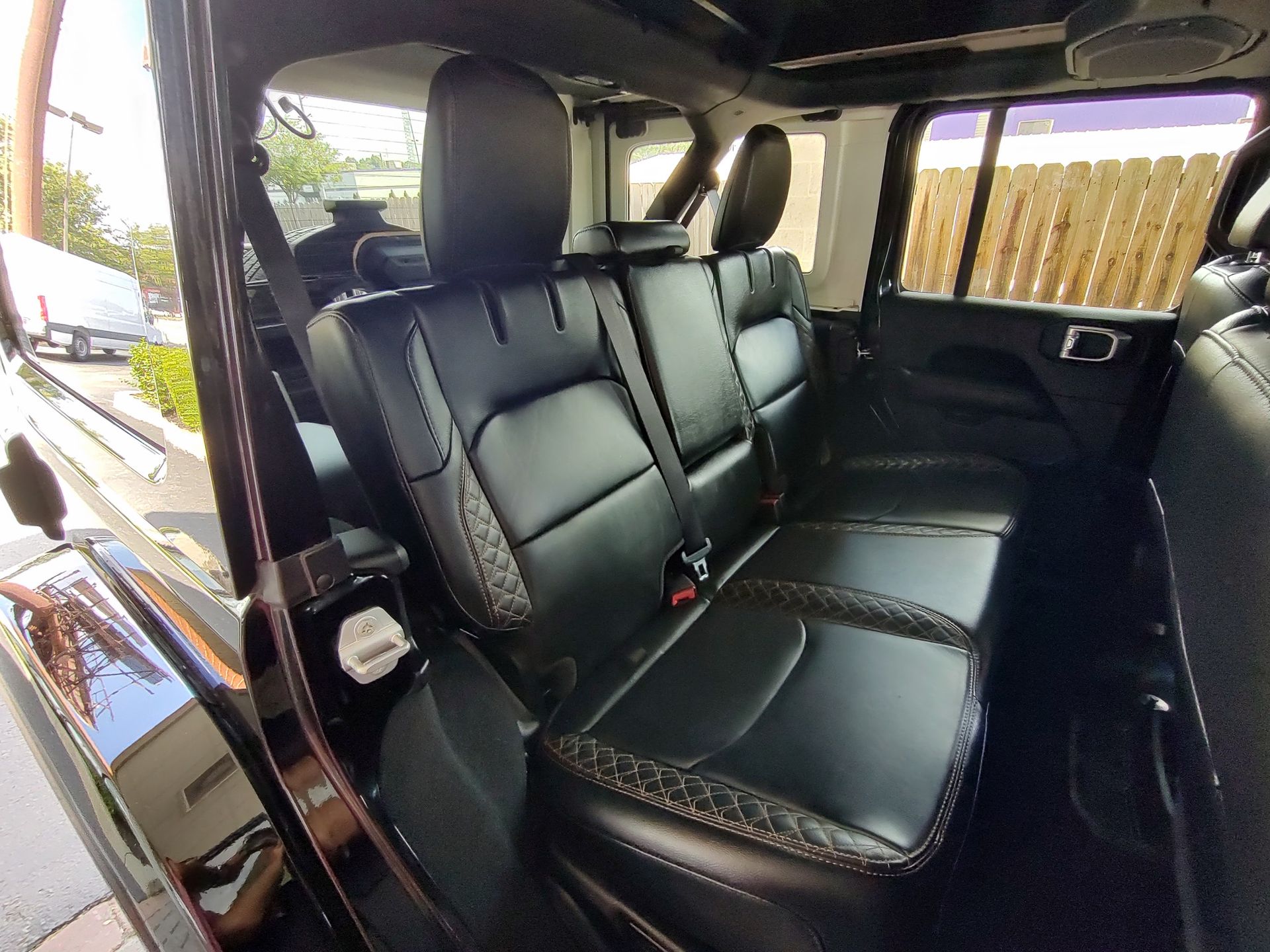 2022 Jeep Wrangler Unlimited Sahara High Altitude 4xe photo 4