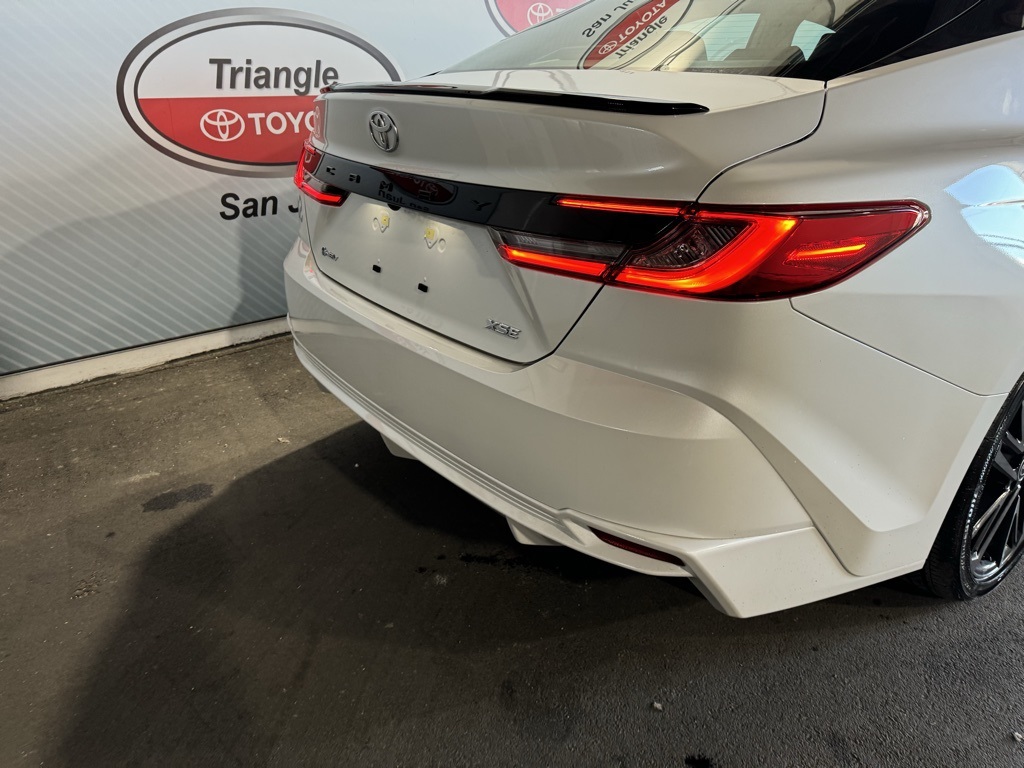 2025 Toyota Camry photo 17