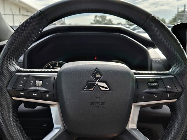 2022 Mitsubishi Outlander Black Edition photo 23