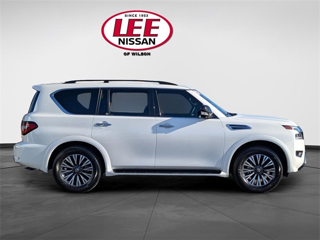 2023 Nissan Armada SL photo 2
