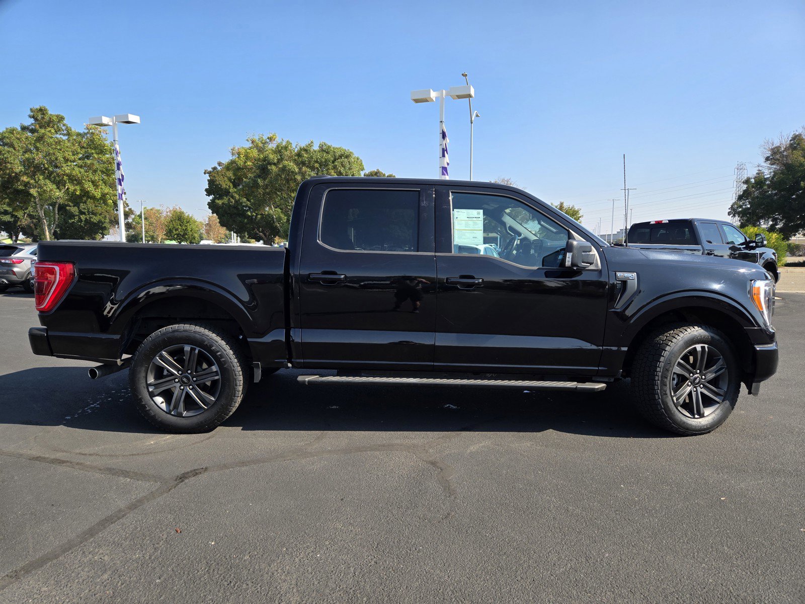2022 Ford F-150 XLT photo 3
