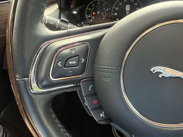 2019 Jaguar XJ Supercharged photo 29