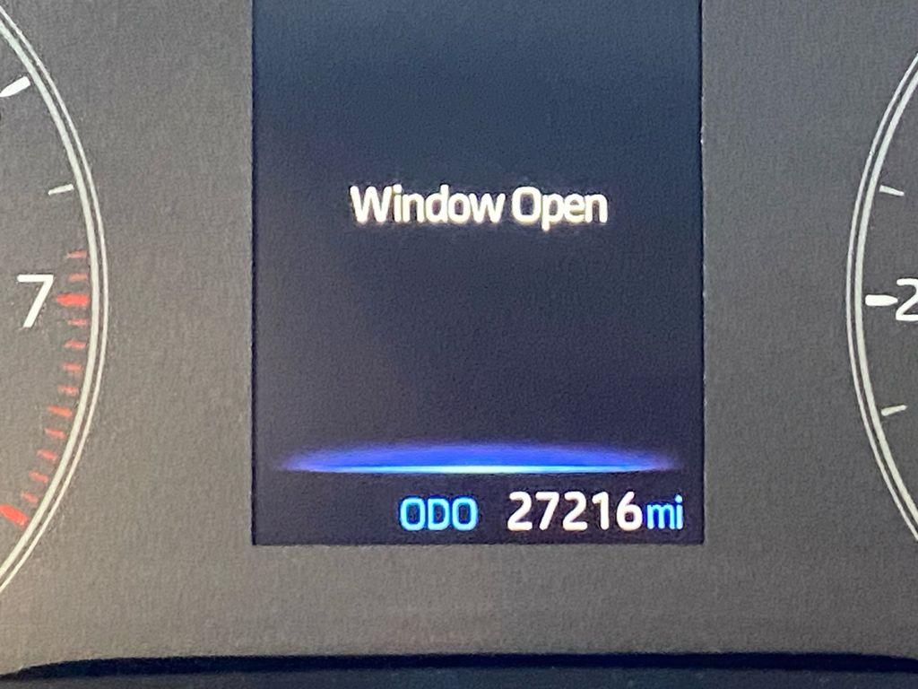 2023 Toyota Corolla LE photo 10