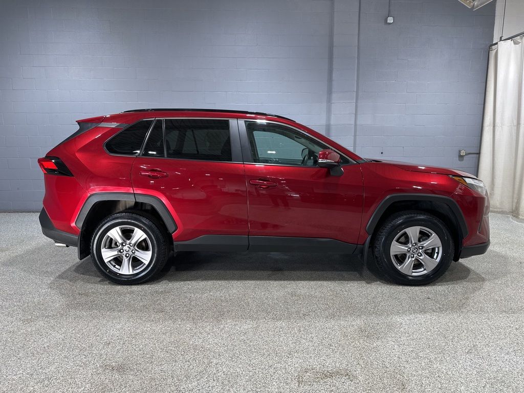 Used 2022 Toyota RAV4 XLE with VIN 2T3P1RFV9NW321296 for sale in Kansas City