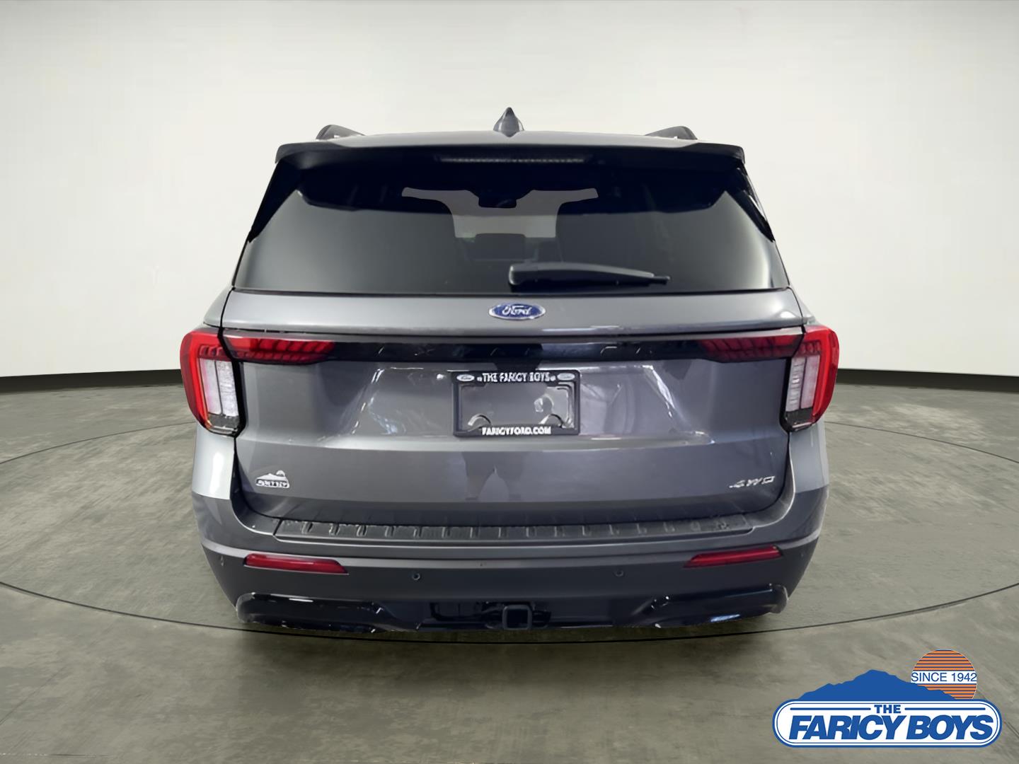 2025 Ford Explorer ST-Line photo 2