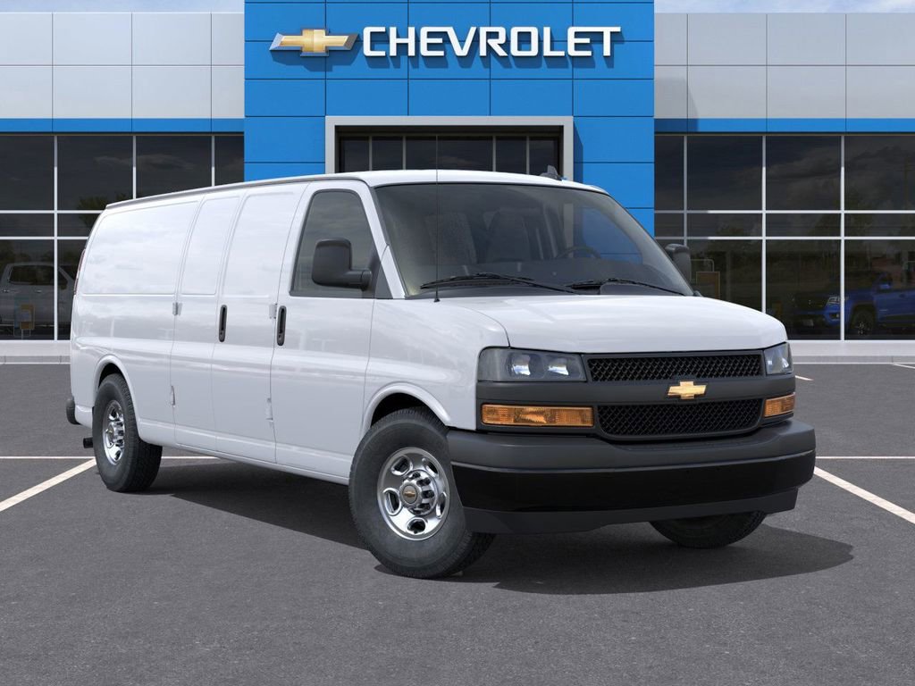 2025 Chevrolet Express Cargo 3500 photo 3