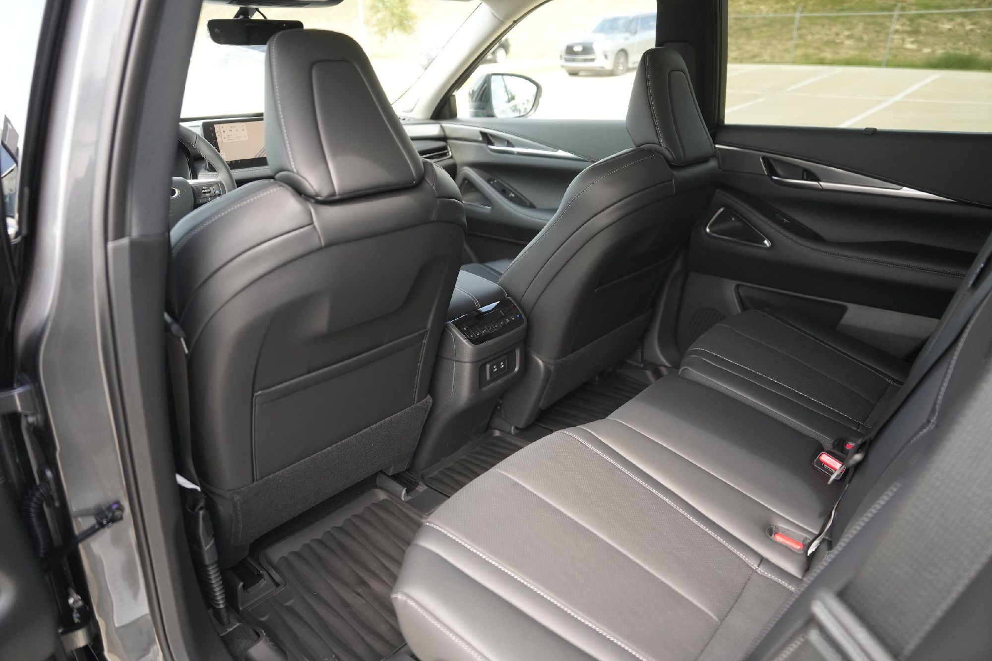 2026 Infiniti QX60 Luxe photo 17