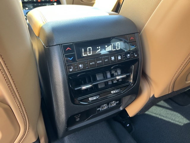2024 Jeep Grand Cherokee L Summit photo 22