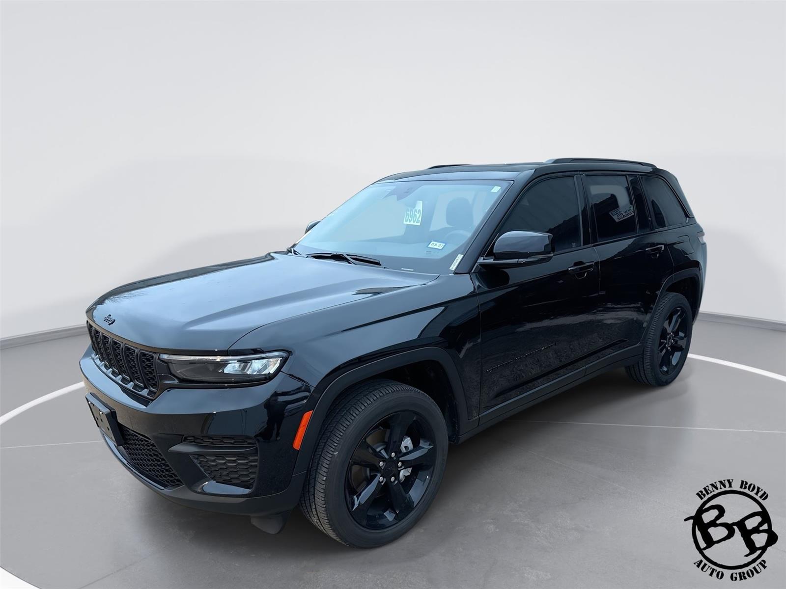 2025 Jeep Grand Cherokee Altitude's photo