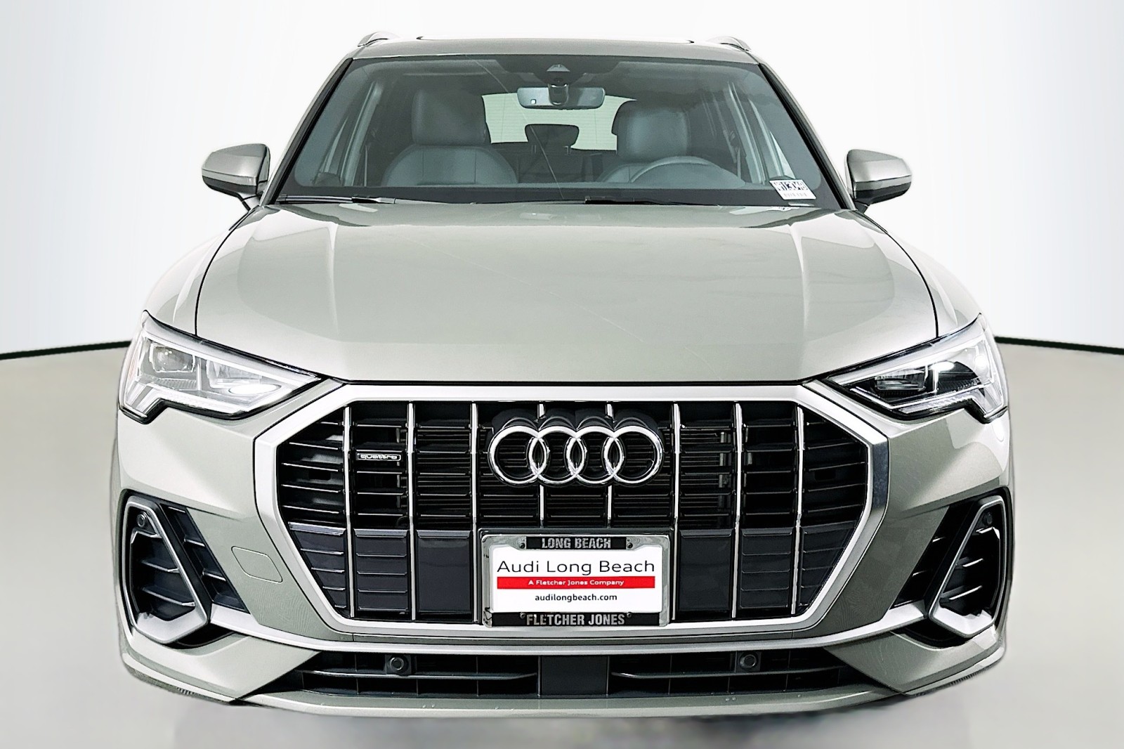 2025 Audi Q3 S line Premium photo 2