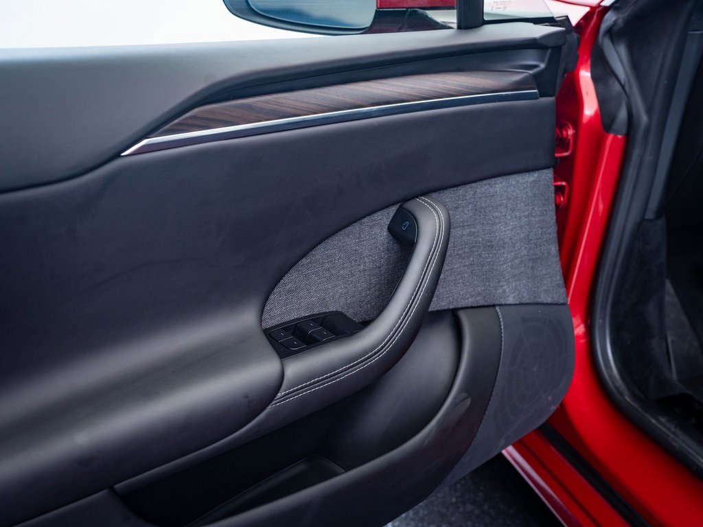 2023 Tesla Model S Standard Range photo 15