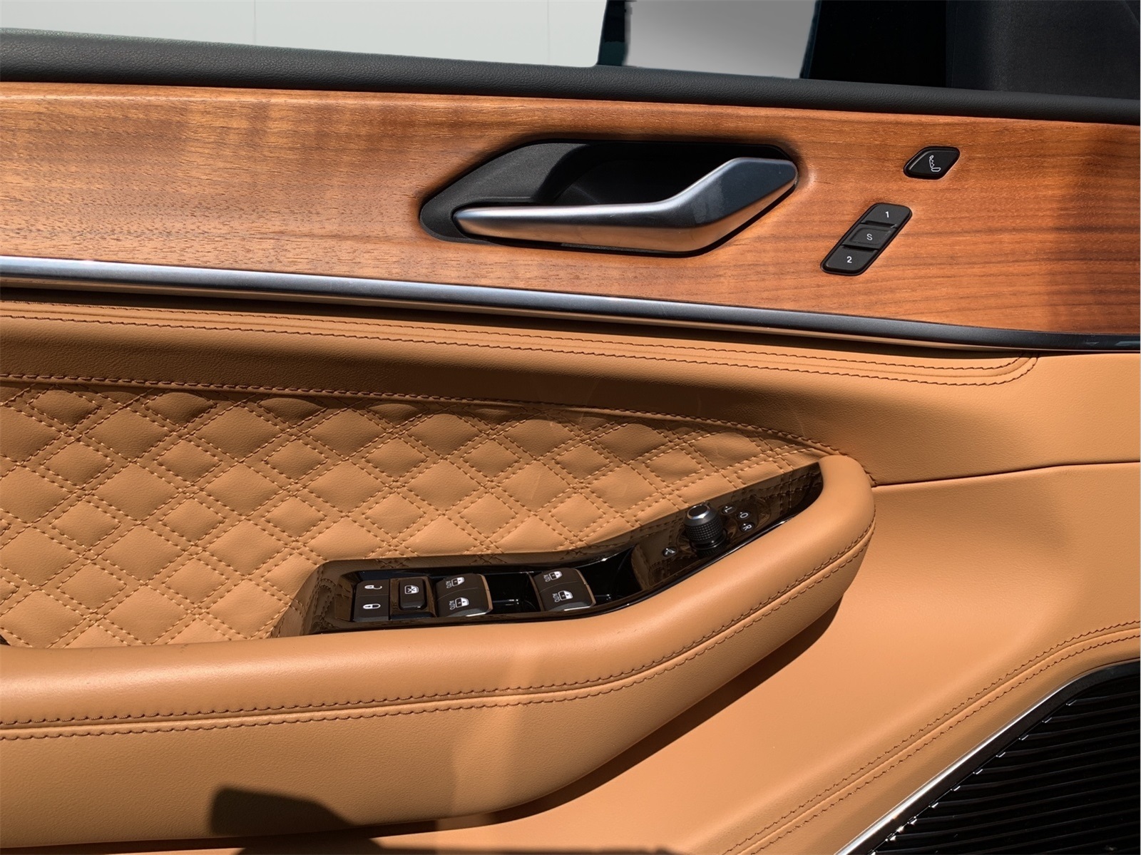 2024 Jeep Grand Cherokee L Summit photo 11
