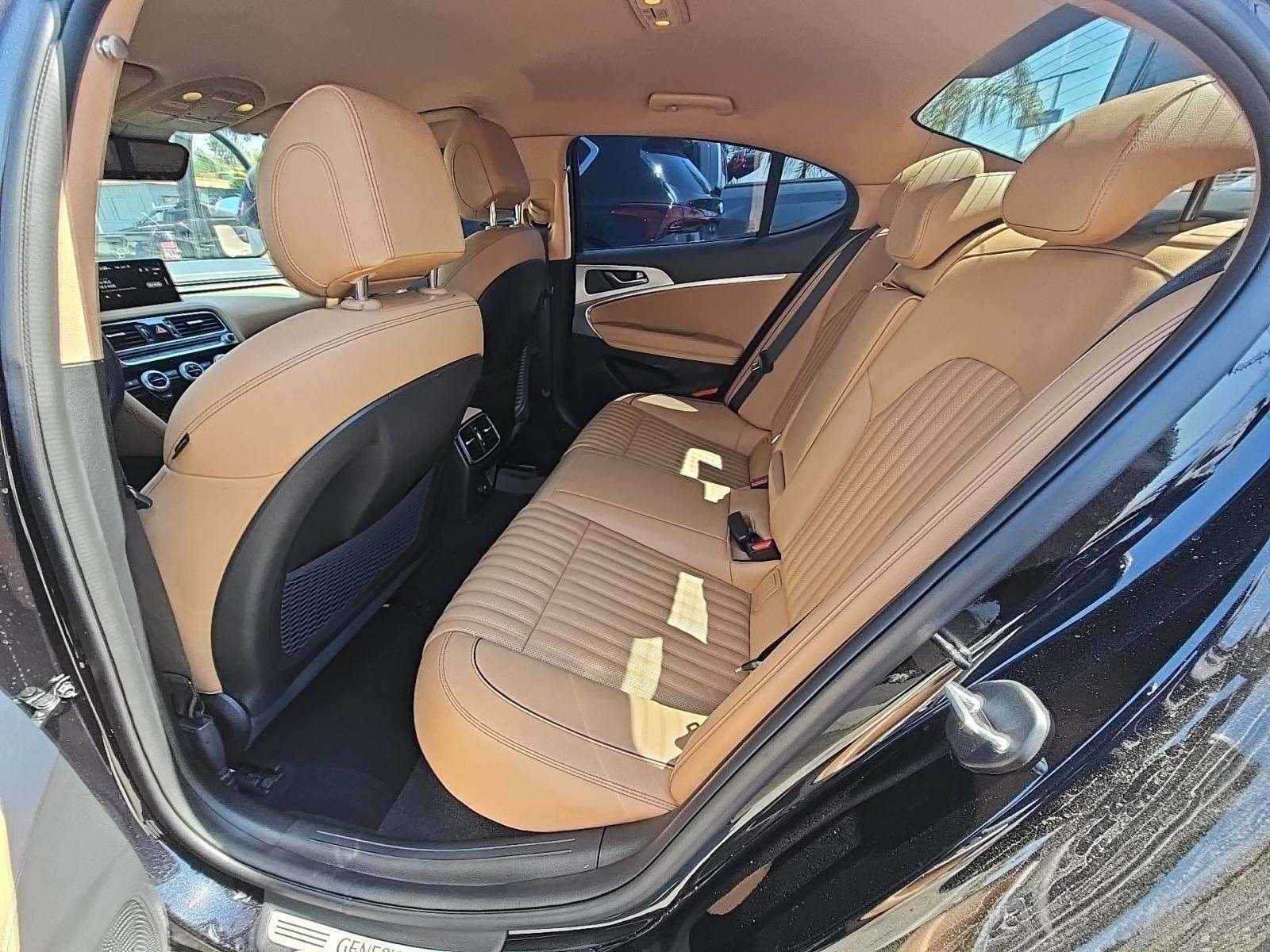 2022 Genesis G70 3.3T photo 8