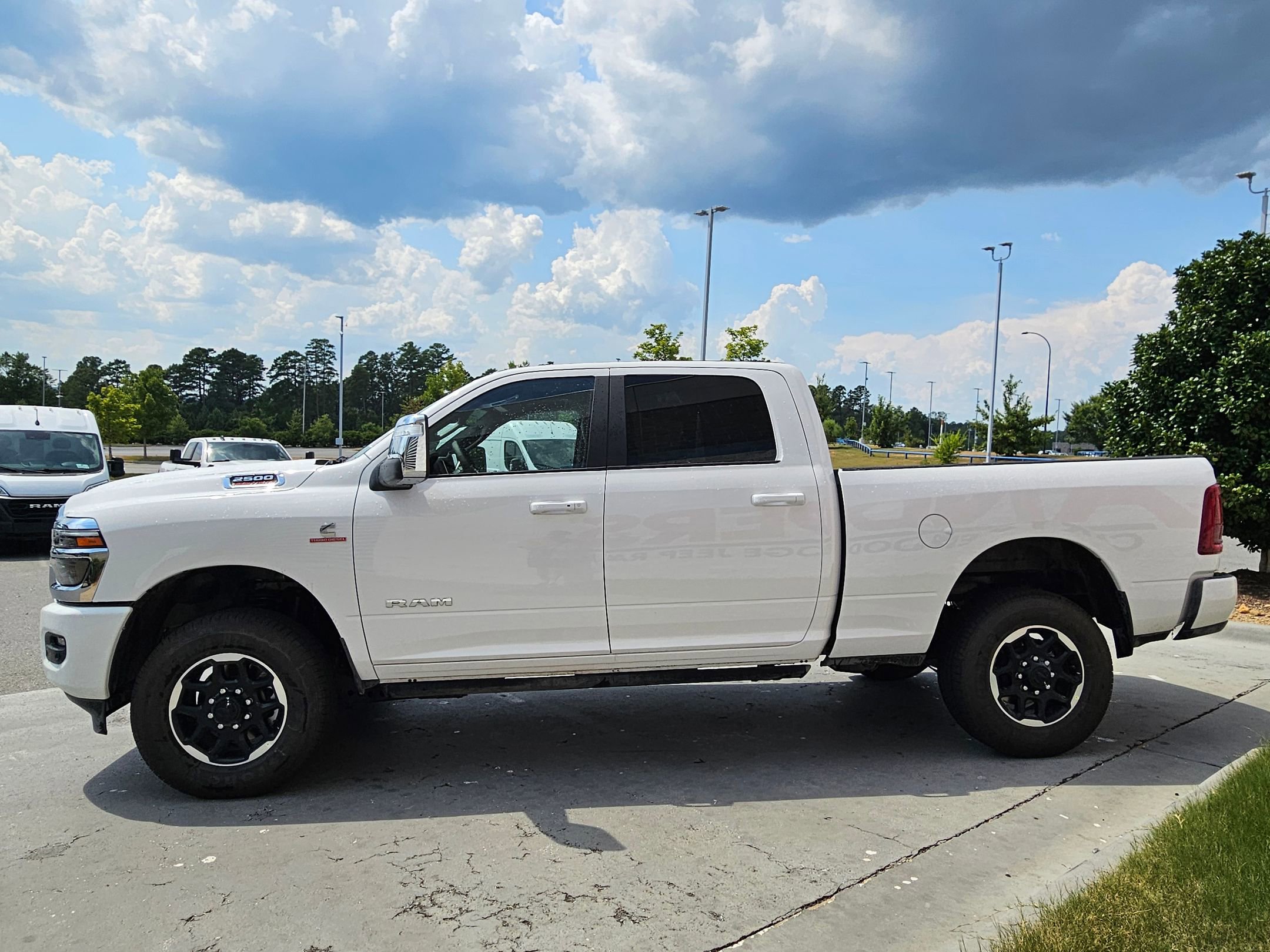 2025 Ram 2500 Laramie photo 4