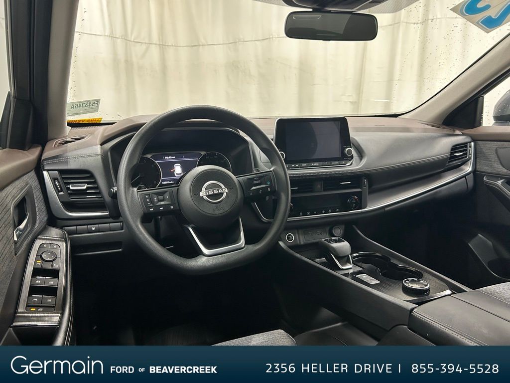 2023 Nissan Rogue SV photo 12