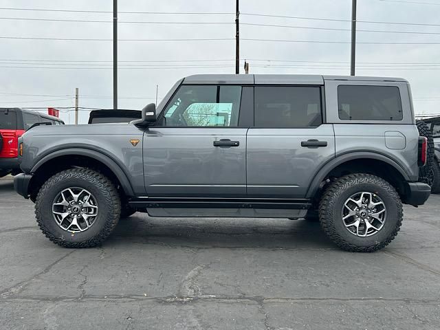 2025 Ford Bronco Badlands photo 3
