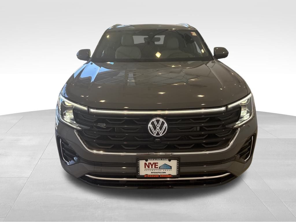 2026 Volkswagen Atlas Cross Sport SEL Premium R-Line photo 8