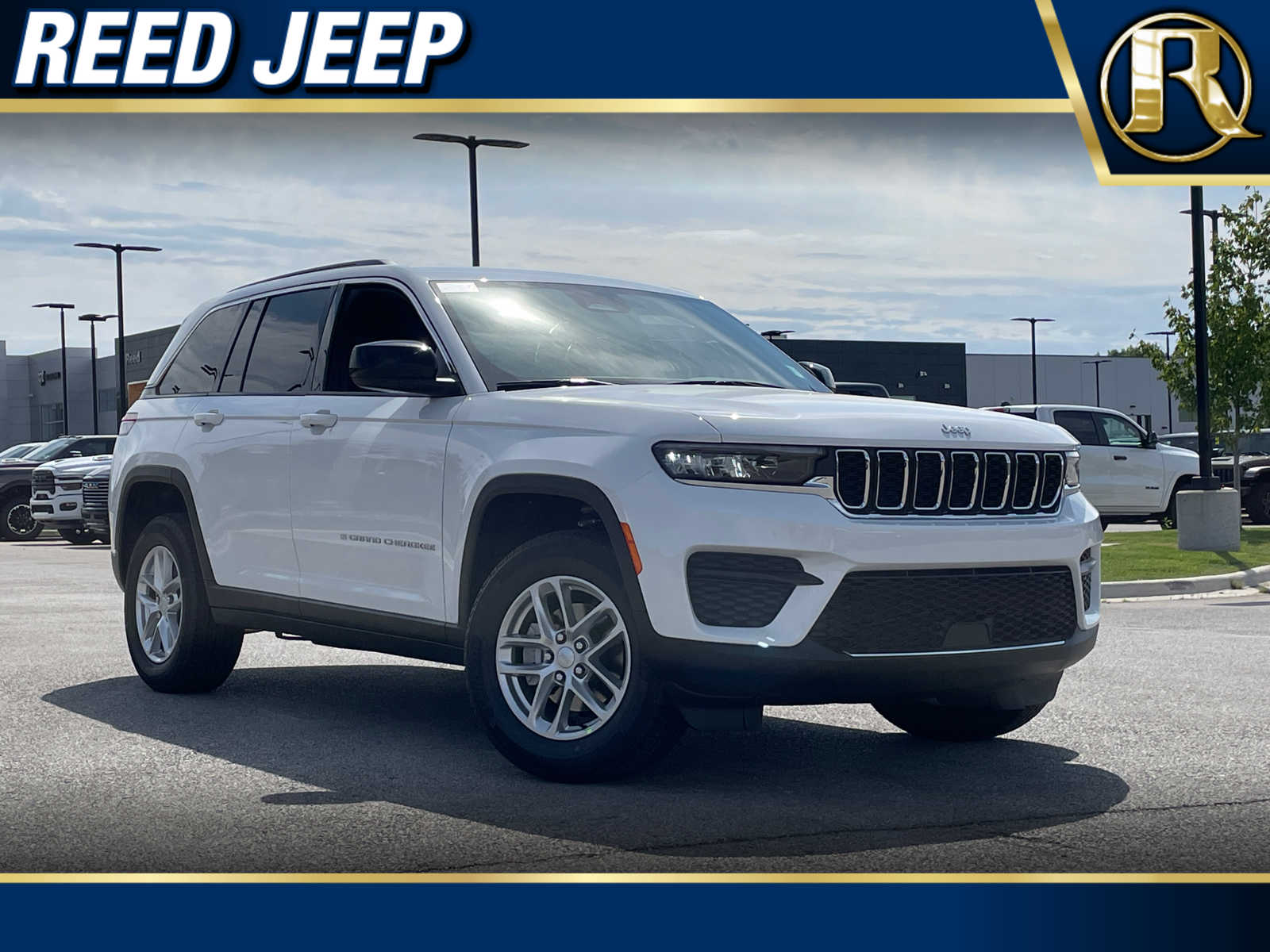 2025 Jeep Grand Cherokee Laredo's photo