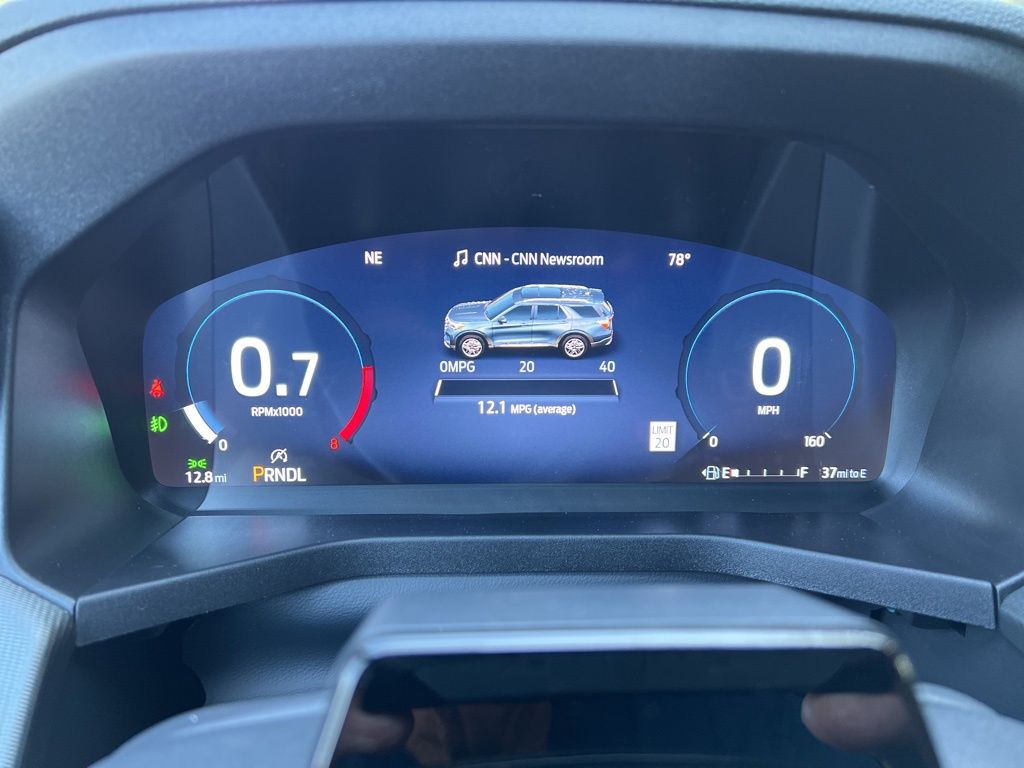2025 Ford Explorer ST-Line photo 18