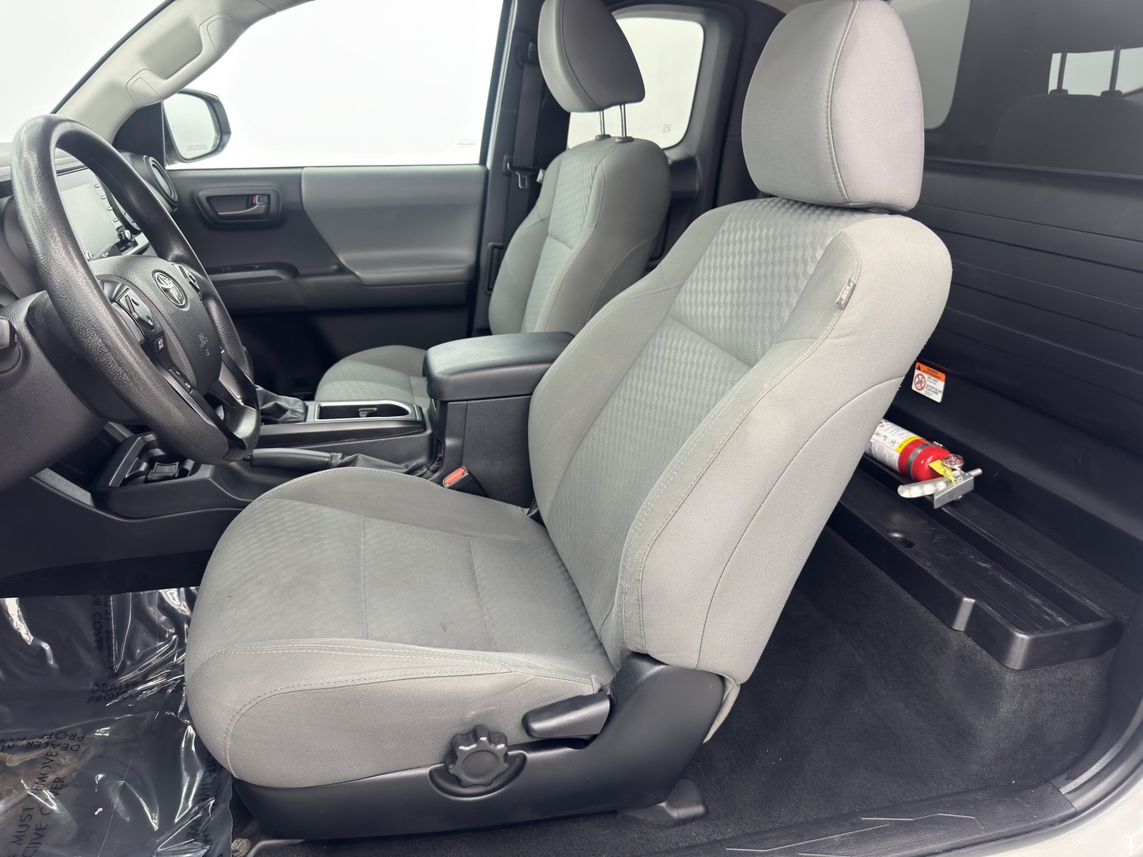 2021 Toyota Tacoma SR Access Cab photo 9