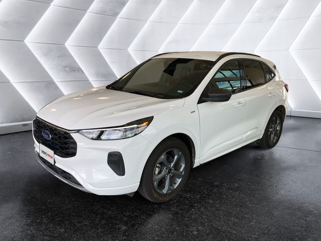 2023 Ford Escape ST-Line photo 3