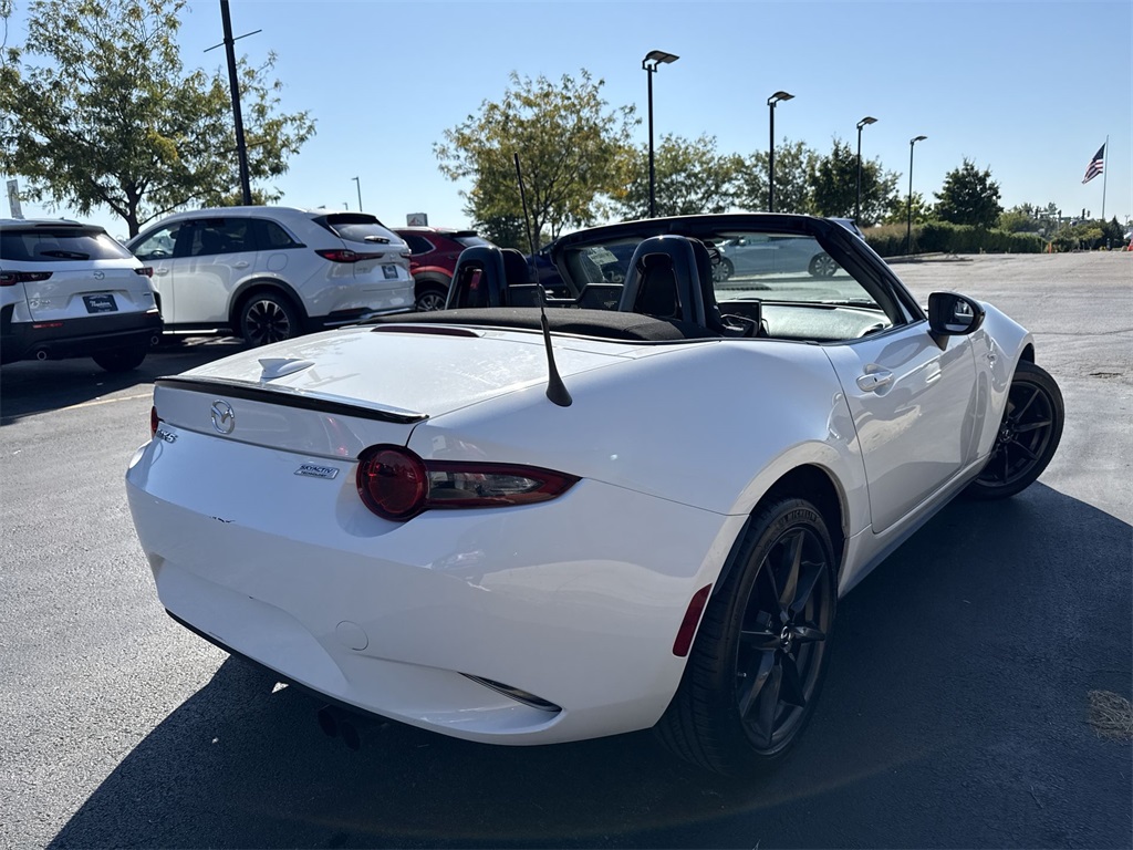 2016 Mazda MX-5 Miata Miata photo 3