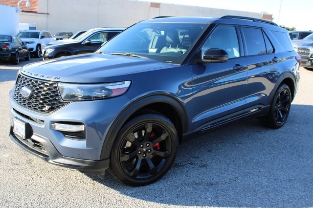 2021 Ford Explorer ST's photo