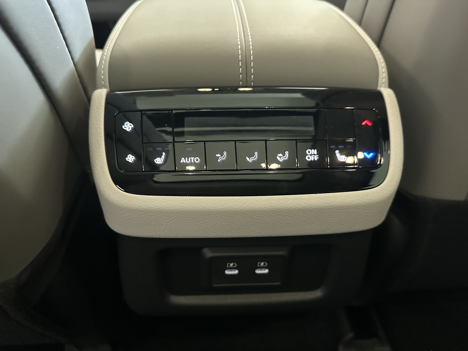 2026 Infiniti QX60 Luxe photo 28