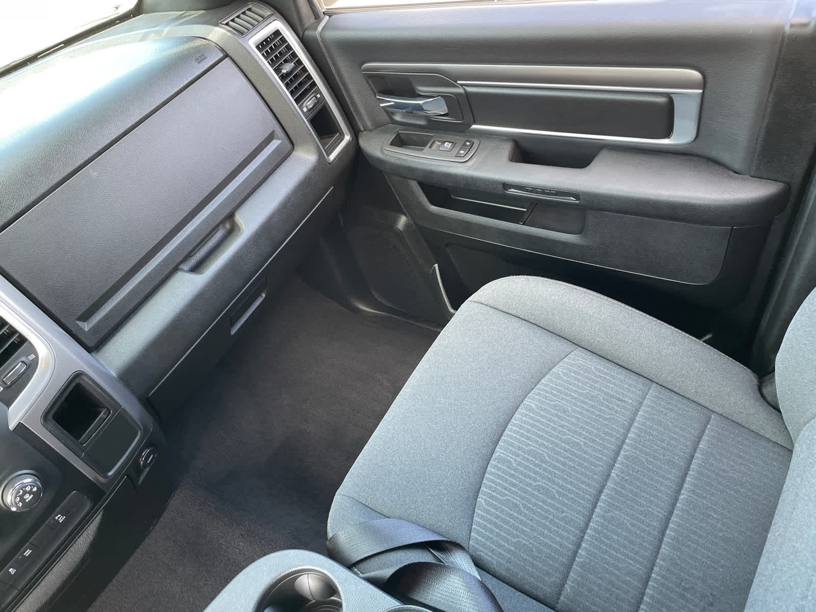2022 Ram 1500 Classic Warlock photo 14
