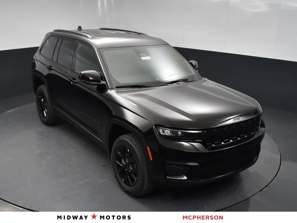 2025 Jeep Grand Cherokee Altitude's photo