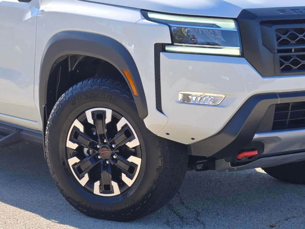 2024 Nissan Frontier PRO-4X photo 3