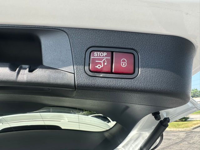 2025 Mercedes Benz GLB 250 4MATIC photo 34