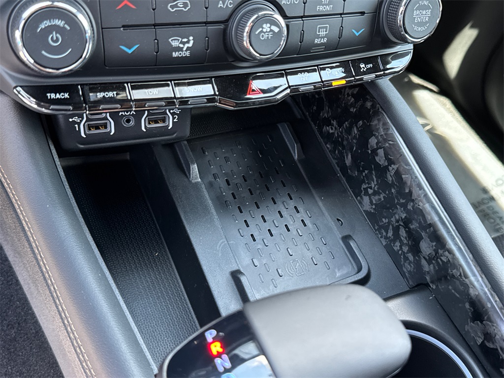 2025 Dodge Durango R/T Plus photo 30