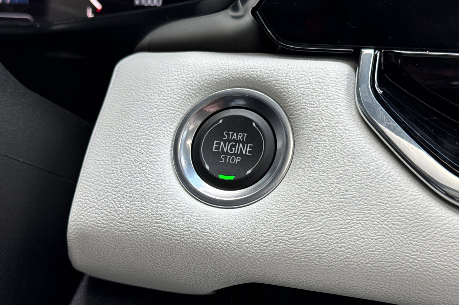 2024 Gmc Canyon AT4X photo 19