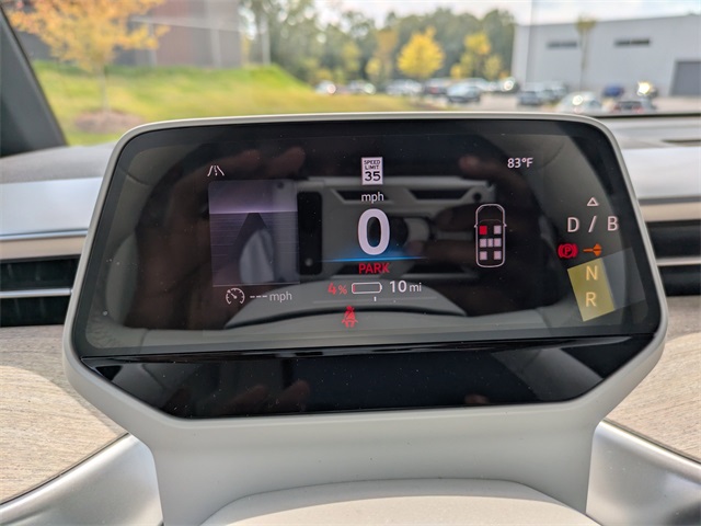 2025 Volkswagen ID. Buzz Pro Plus photo 23