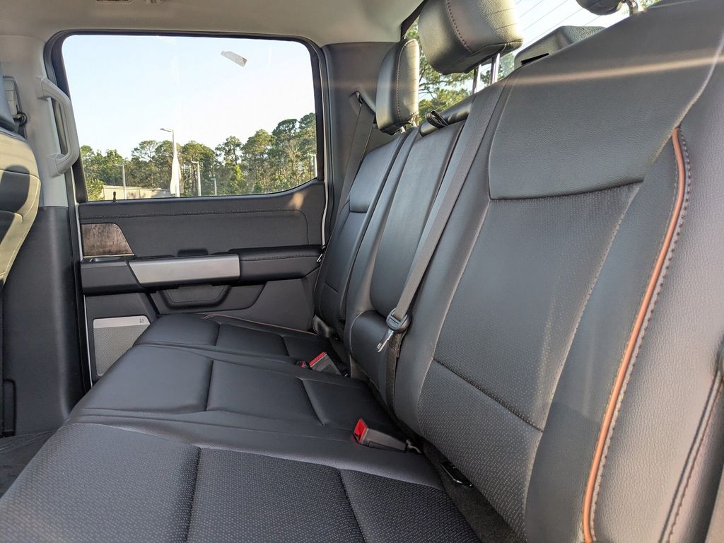 2025 Ford F-250 Lariat photo 15