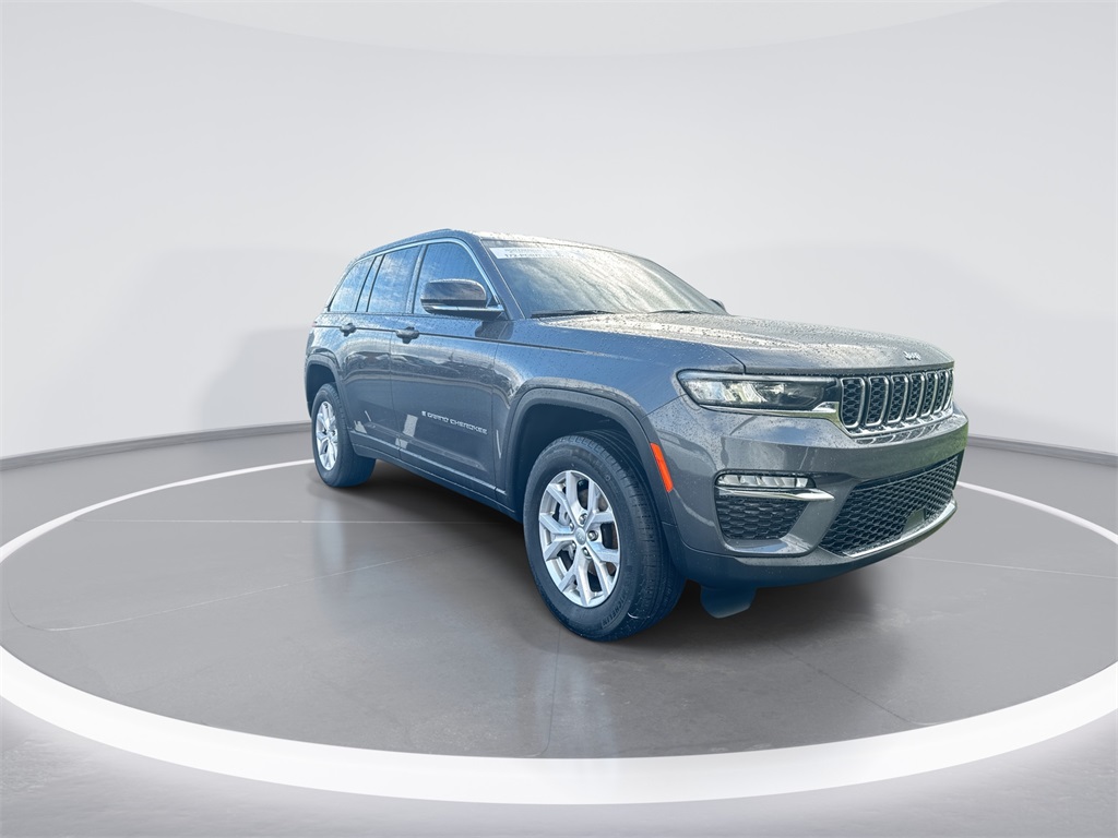 2022 Jeep Grand Cherokee Limited photo 2