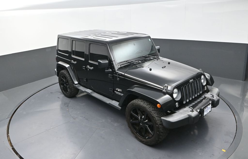 2016 Jeep Wrangler Unlimited Sahara photo 10