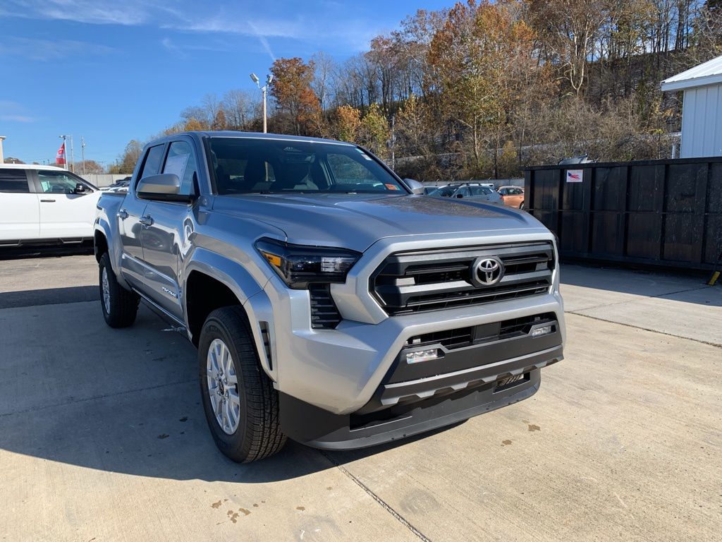 2025 Toyota Tacoma SR5's photo