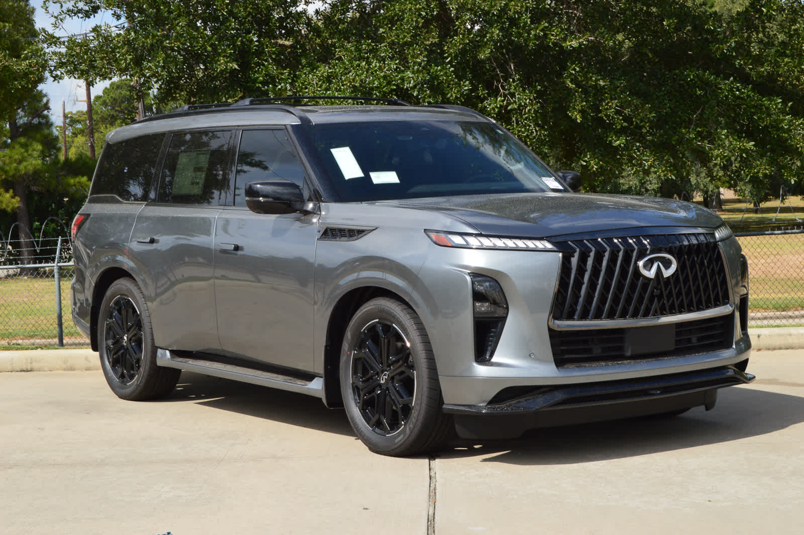 2026 Infiniti QX80 Sensory photo 2