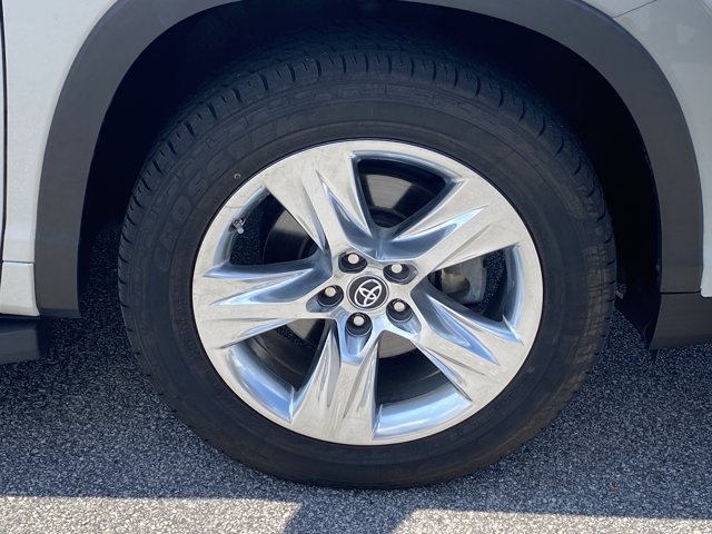 2019 Toyota Highlander Limited Platinum photo 24