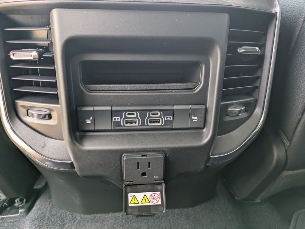 2025 Ram 1500 Laramie photo 28