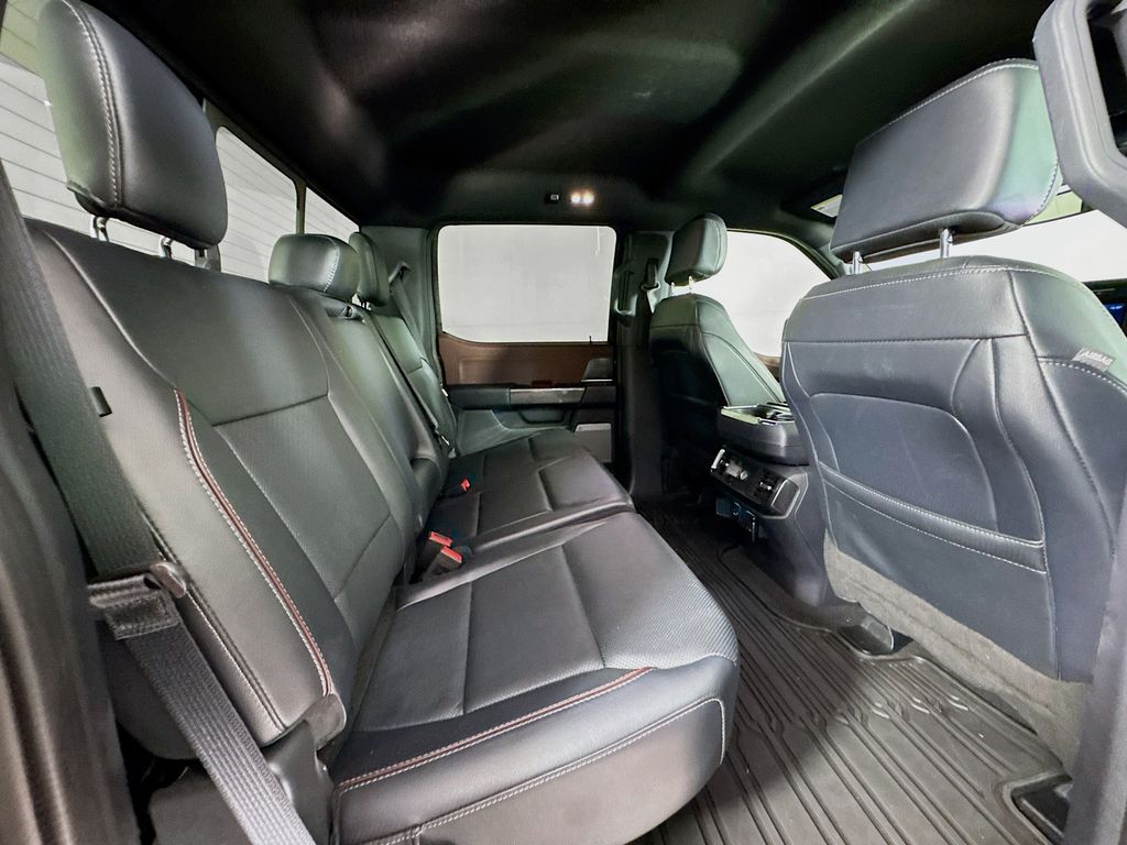 2023 Ford F-150 Lariat photo 29