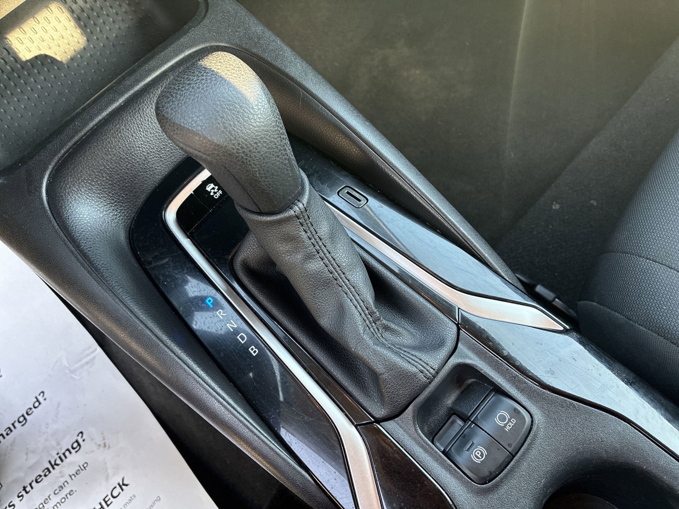 2021 Toyota Corolla LE photo 23