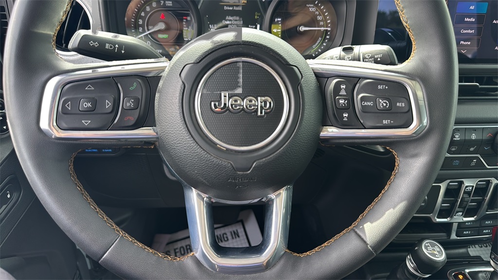 2024 Jeep Wrangler Sahara 4xe photo 33