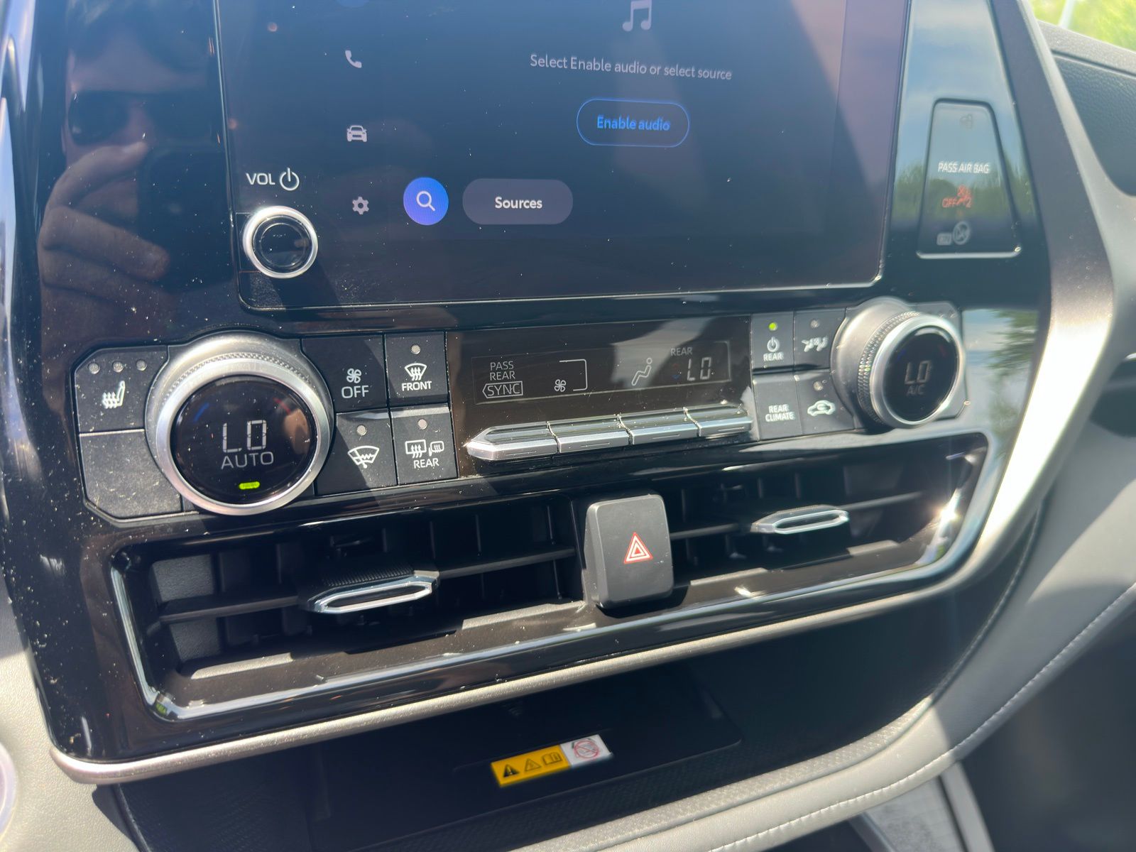 2024 Toyota Highlander XLE photo 23