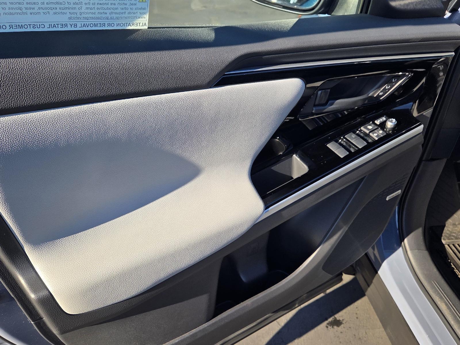 2025 Subaru Solterra Limited photo 3