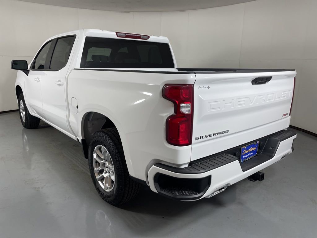 2026 Chevrolet Silverado 1500 RST photo 3